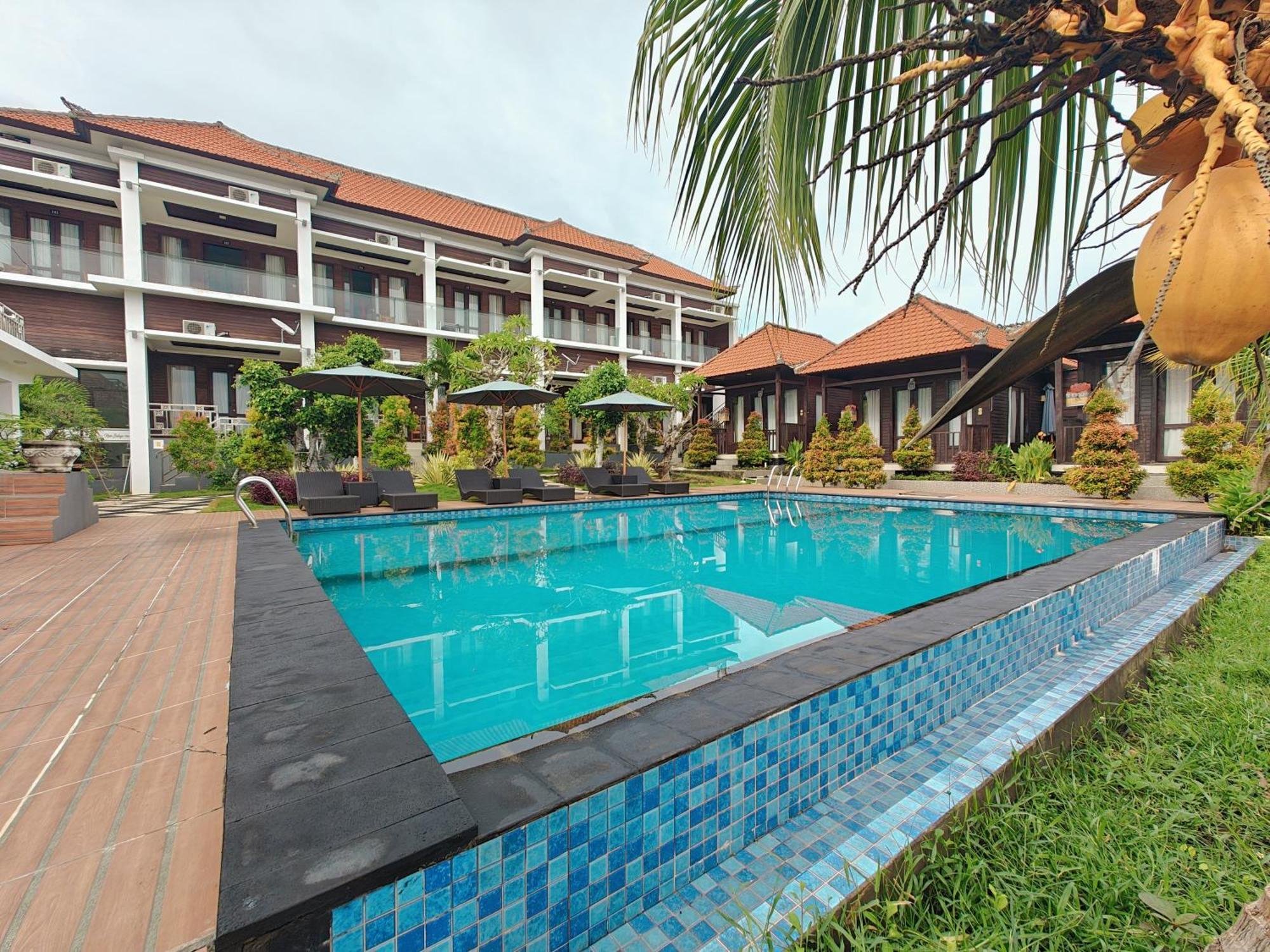 Nusa Sedayu Hotel By Ocean View Batununggul Экстерьер фото