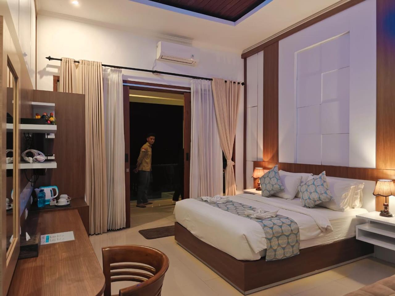 Nusa Sedayu Hotel By Ocean View Batununggul Экстерьер фото