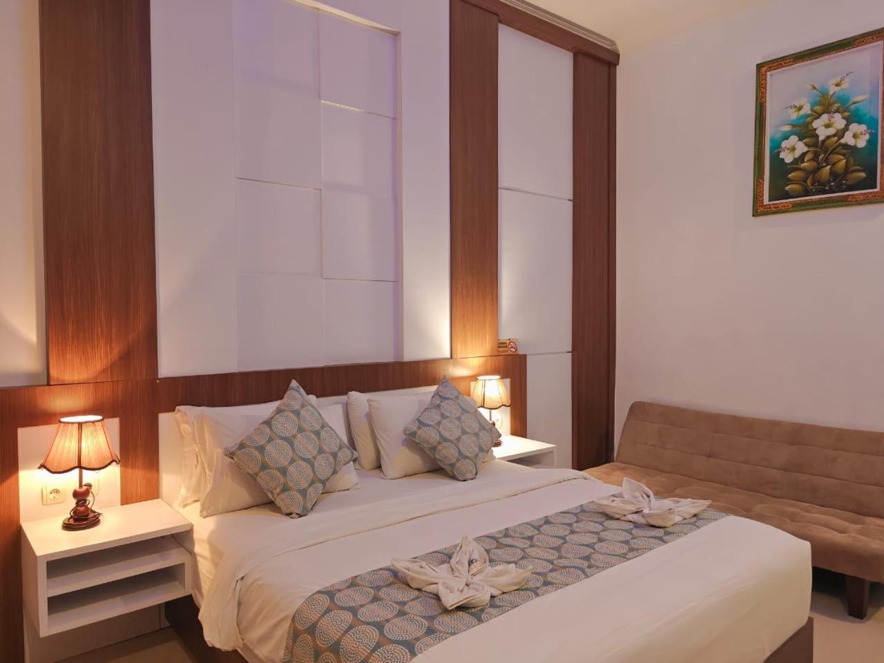 Nusa Sedayu Hotel By Ocean View Batununggul Экстерьер фото